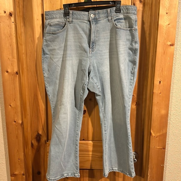LuLaRoe Crop Kick Flare Jeans - Picture 1 of 5